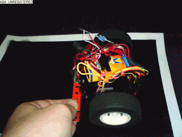 Zmenseny robot